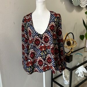 EXCELLENT CONDITION! lovers and friends long sleeve colorful blouse size M